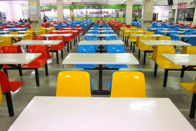 河南工学院，静苑餐厅是标准化餐厅，科苑餐厅是示范性餐厅